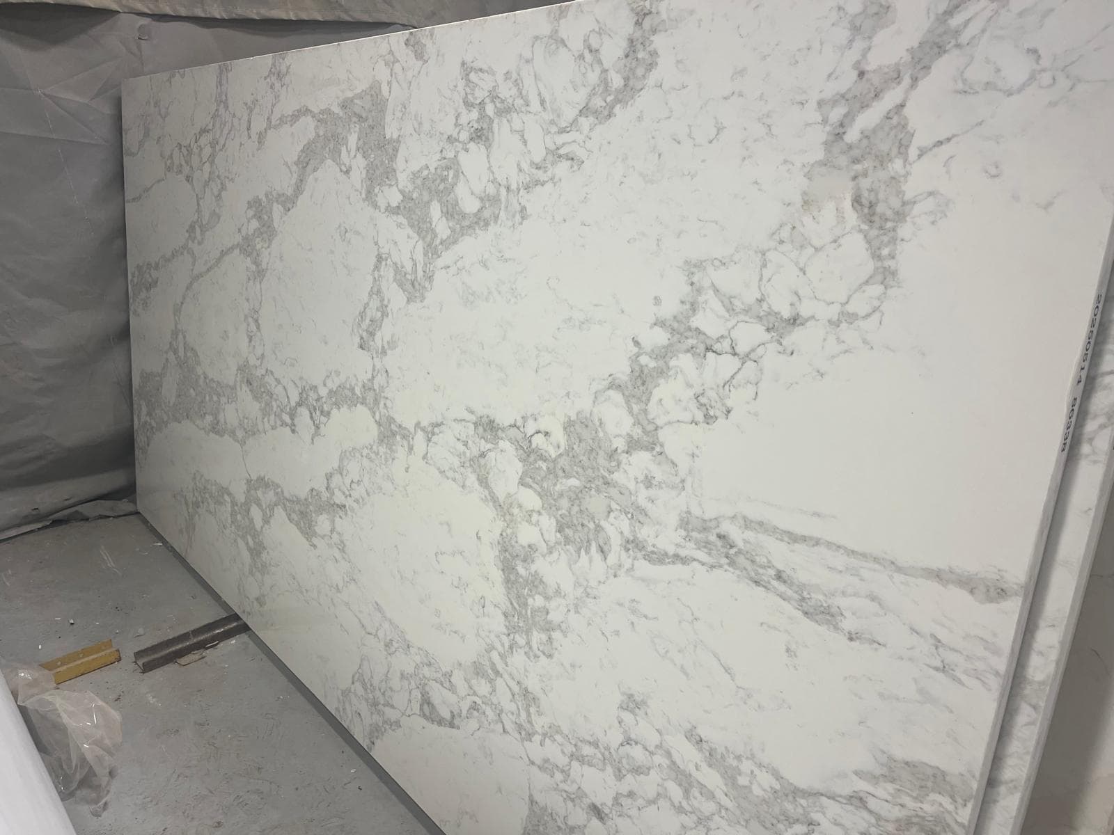 Quartz slab in stock at the workshop, photo 7