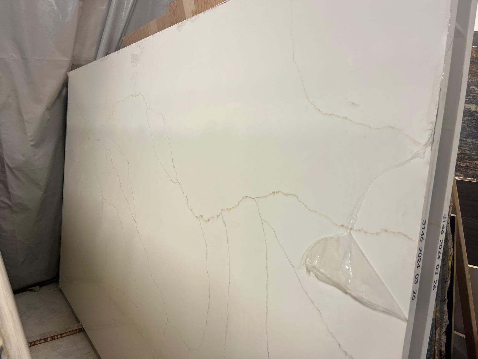 Quartz slab in stock at the workshop, photo 17