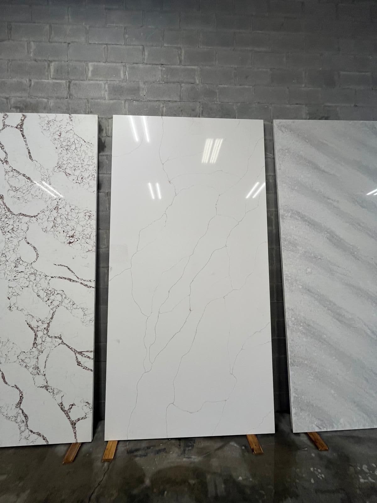 Quartz slab in stock at the workshop, photo 36